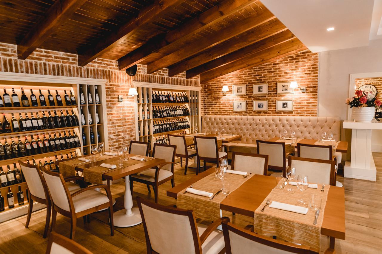Green House Hotel & Restaurant Tirana Kültér fotó