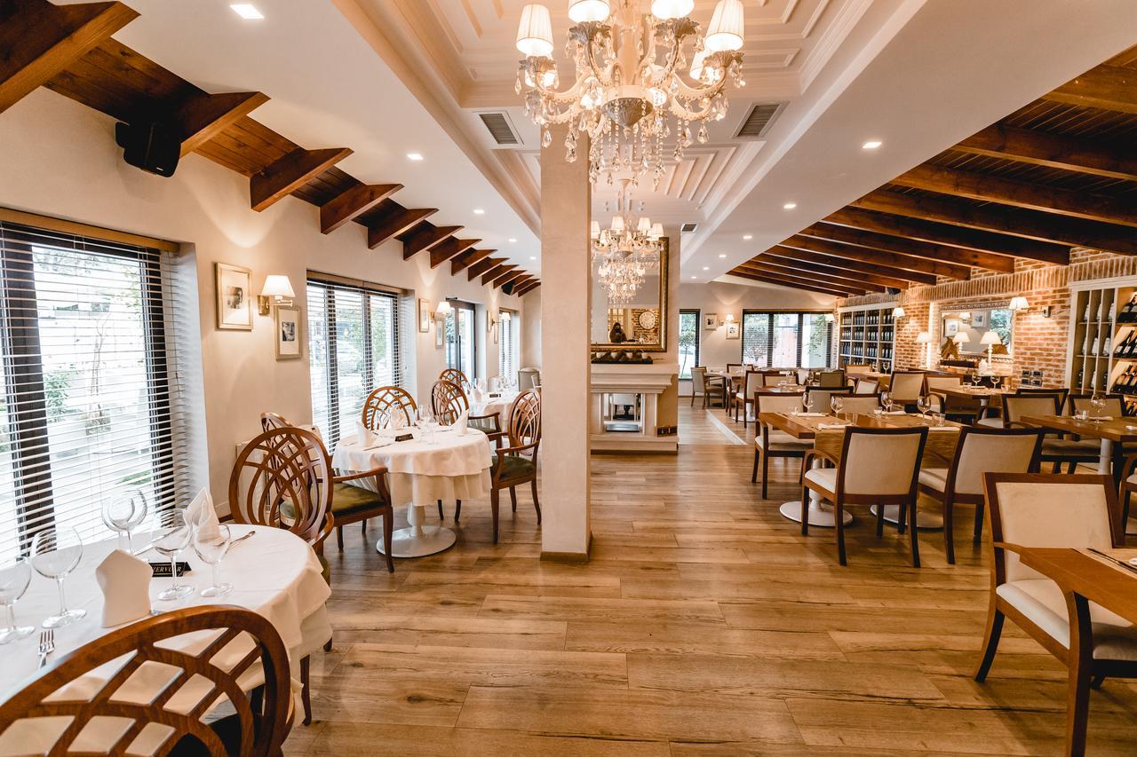 Green House Hotel & Restaurant Tirana Kültér fotó