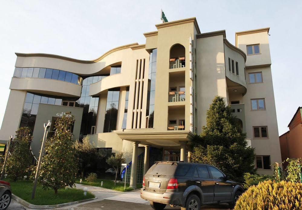 Green House Hotel & Restaurant Tirana Kültér fotó