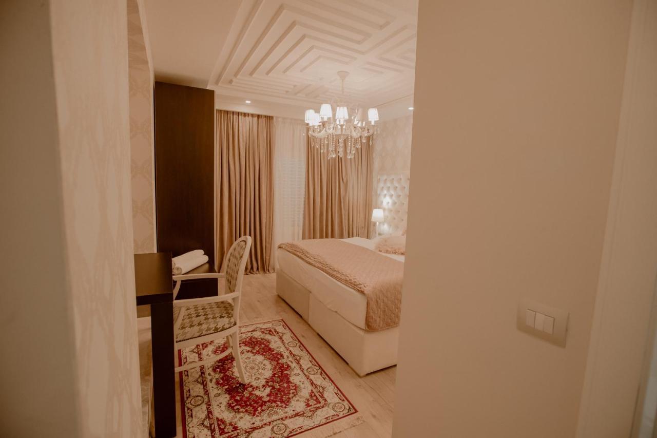 Green House Hotel & Restaurant Tirana Kültér fotó