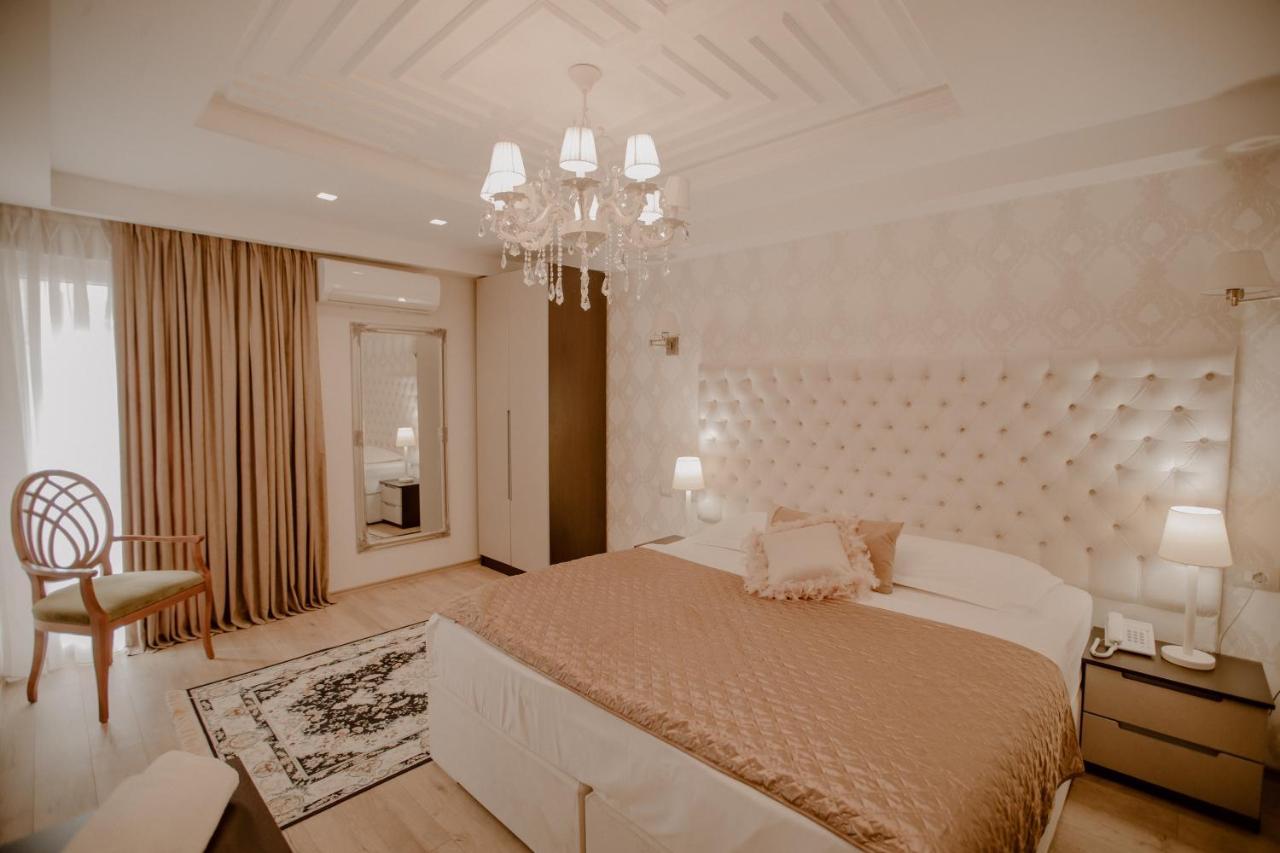 Green House Hotel & Restaurant Tirana Kültér fotó